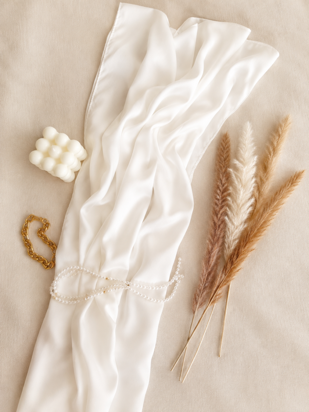 Hijab Crêpe de Luxe Blanc | Foulard Femme Élégant